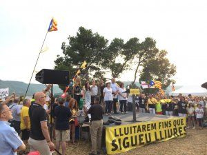 Concentració en suport als presos polítics davant de la presó de Lledoners. FOTO: Cedida