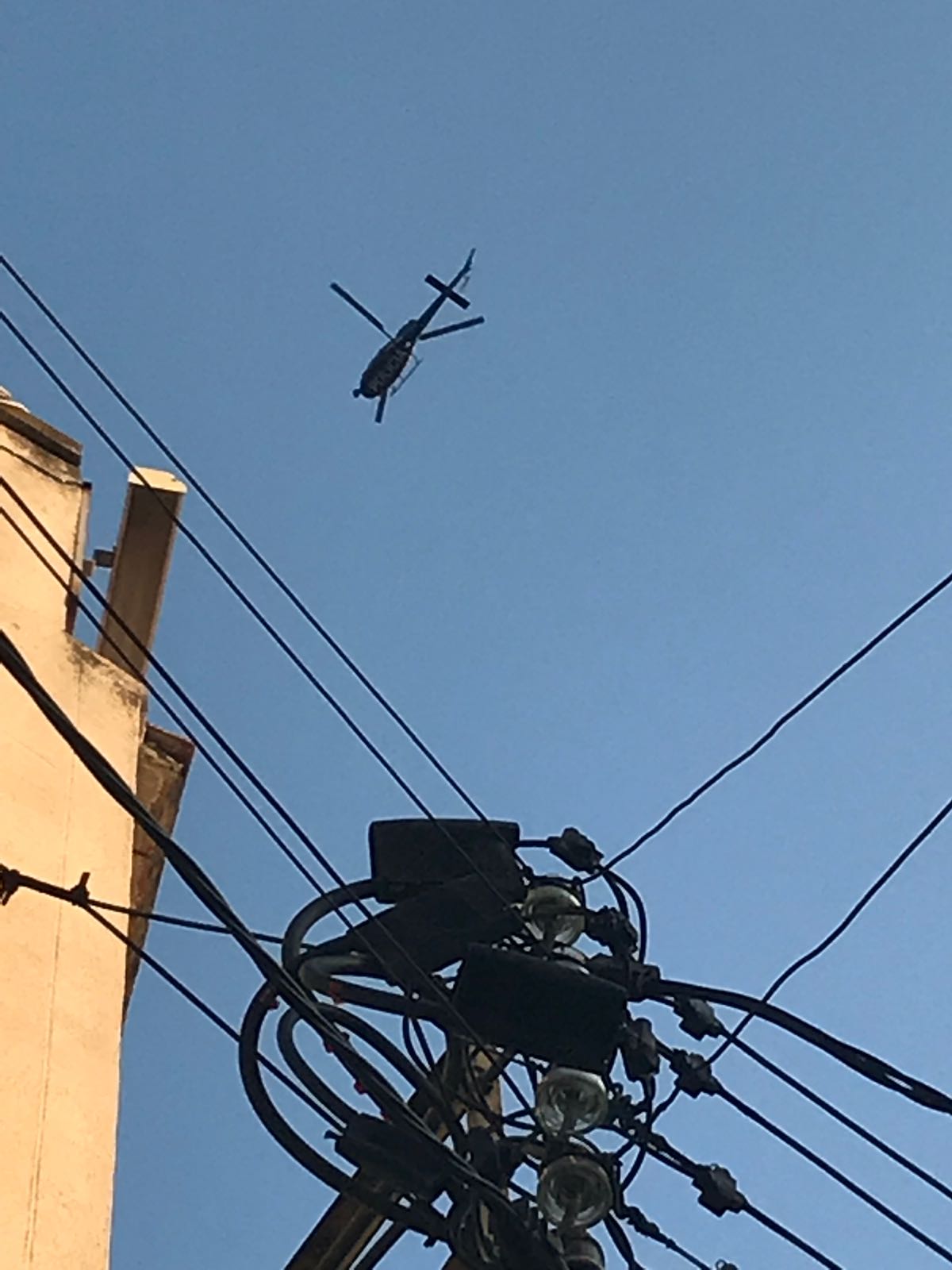 L'helicòpter dels Mossos a Sant Cugat. FOTO: cedida