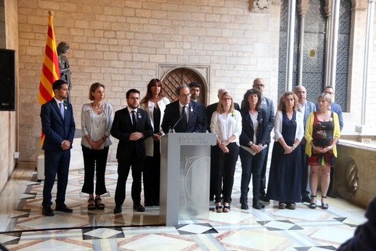  Tots els membres del Govern de la Generalitat durant la lectura de la declaració institucional. 17 d'agost del 2018. FOTO: ACN