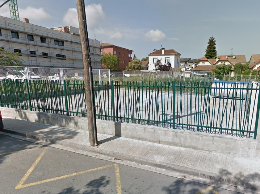 L'aparcament per a bicicletes de darrera l'estació de Sant Cugat FOTO: Google Maps