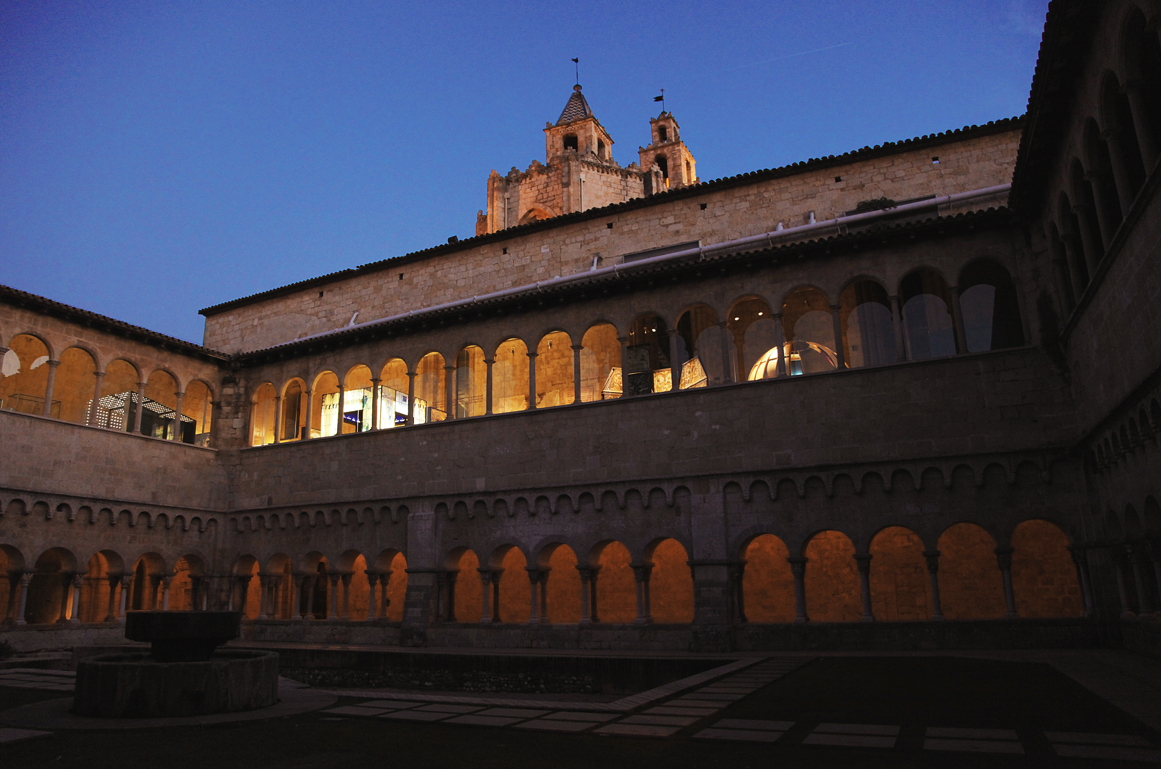 El Monestir de Sant Cugat, com mai l'havies vist FOTO: Lali Puig