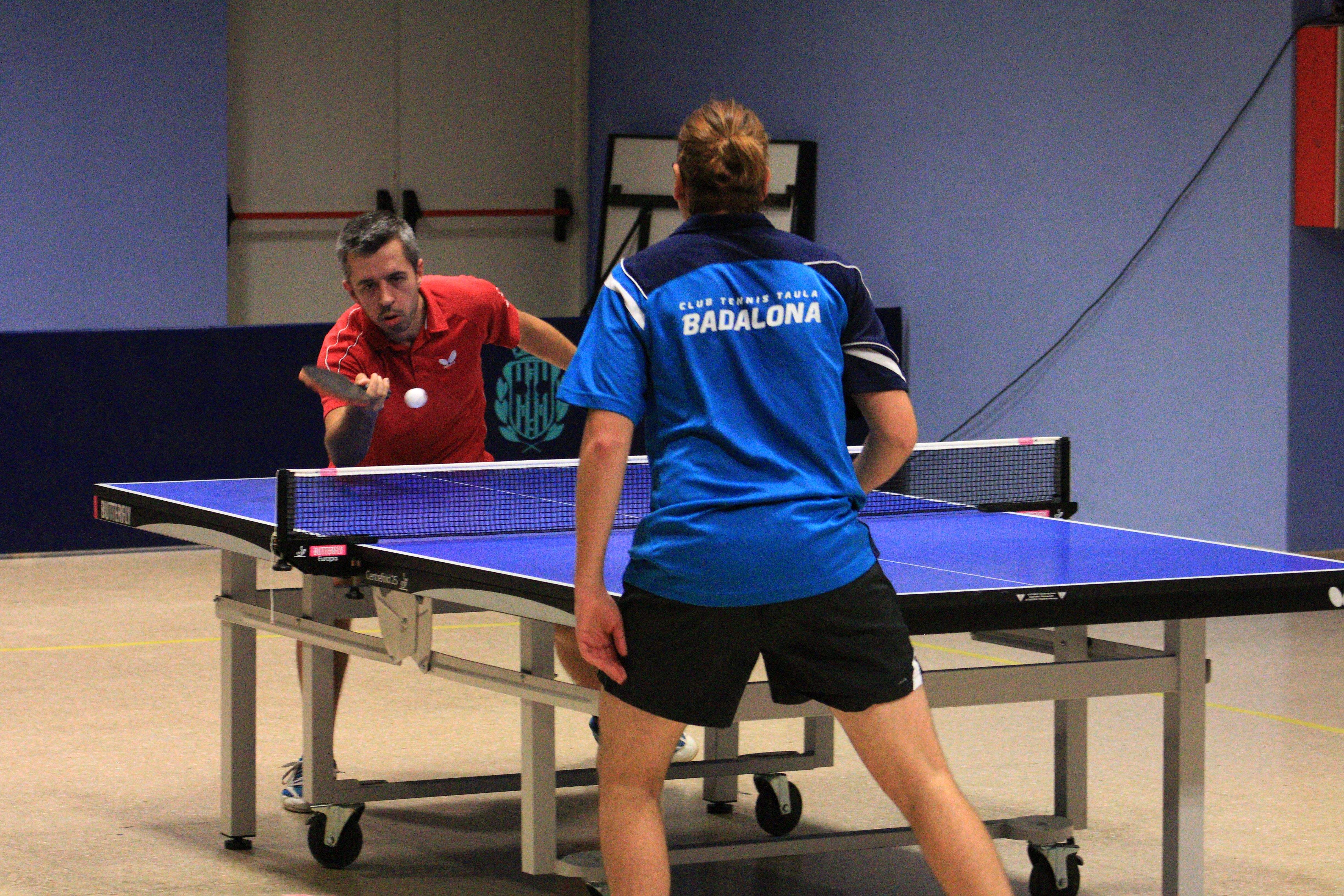 Josep Antón, de vermell, en una imatge d'arxiu. FOTO: Lali Álvarez