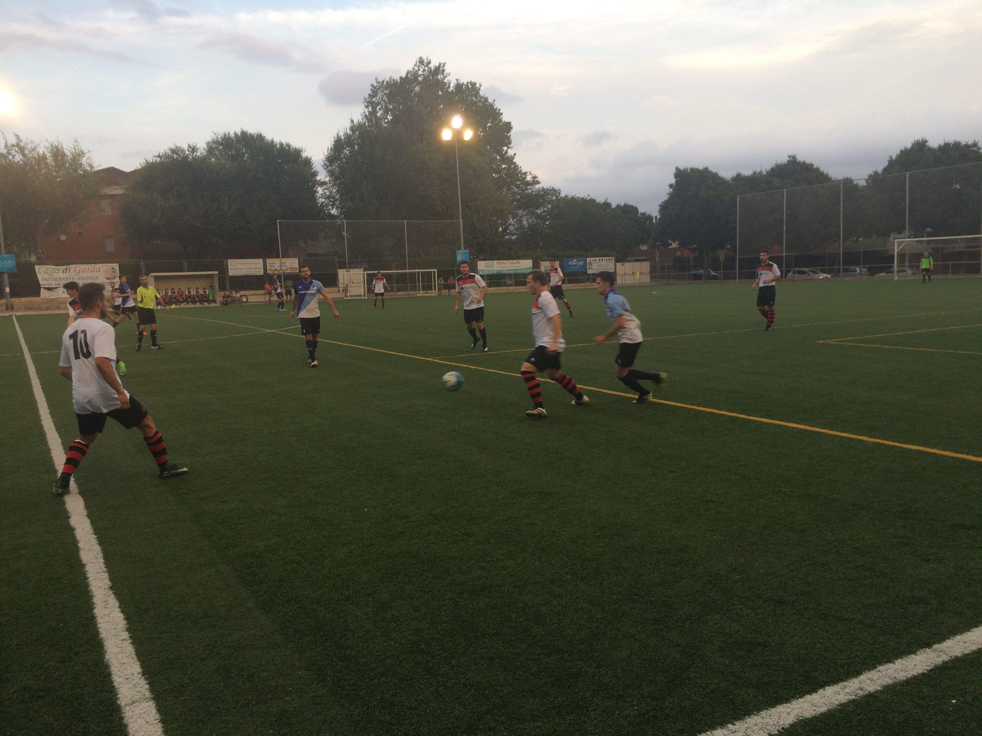 En la segona semifinal, el Sant Cugat FC B ha guanyat (2-0) al Junior FC . FOTO: Àlex López Puig