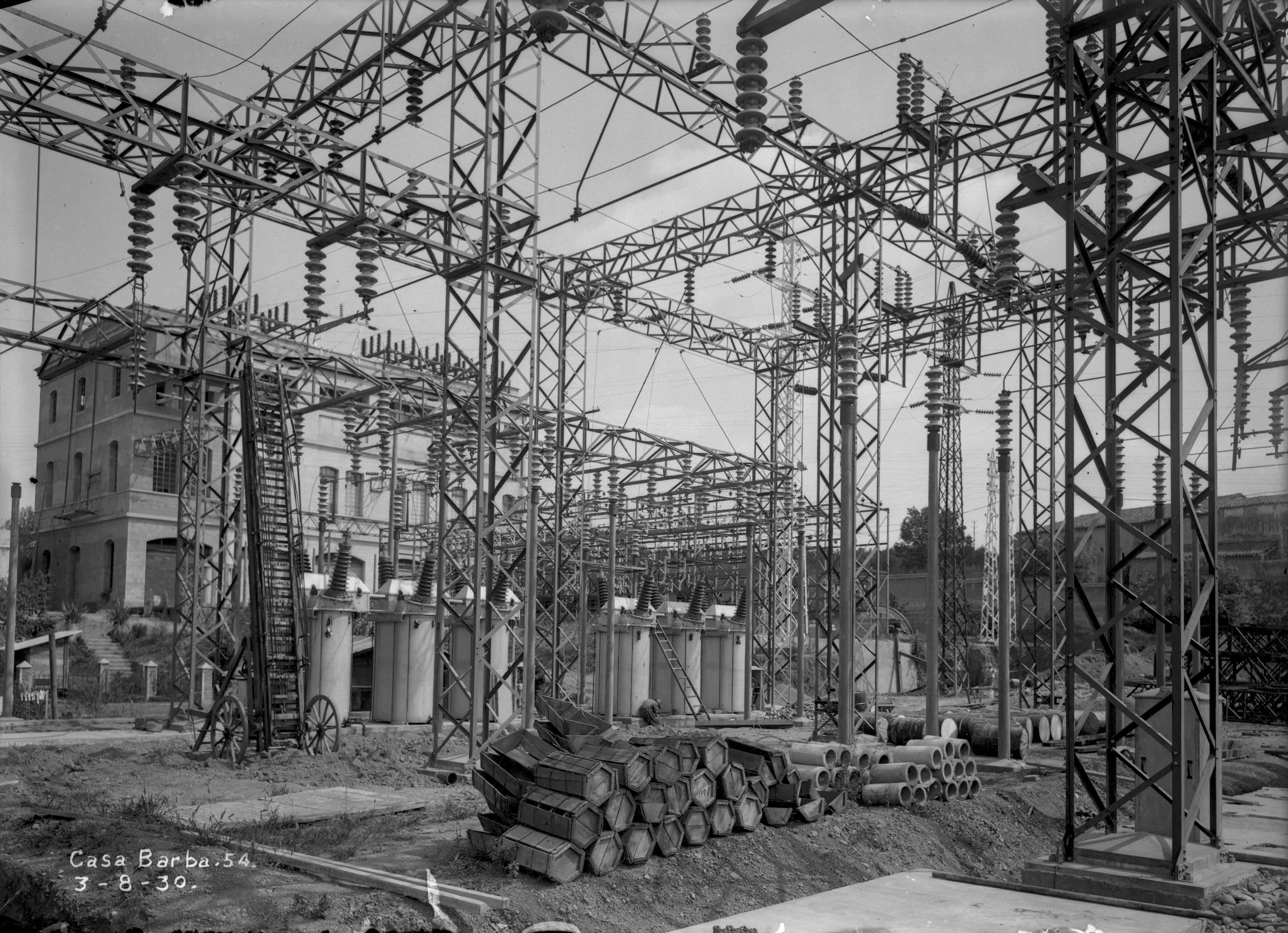 La subestació de Can Barba, després de diverses millores tècniques, encara està operativa i serveix a la zona del Vallès. Gràcies a les reformes fetes entre 2003 i 2011, la instal·lació es pot considerar nova. Actualment dóna servei a Castellar, Sabadell,