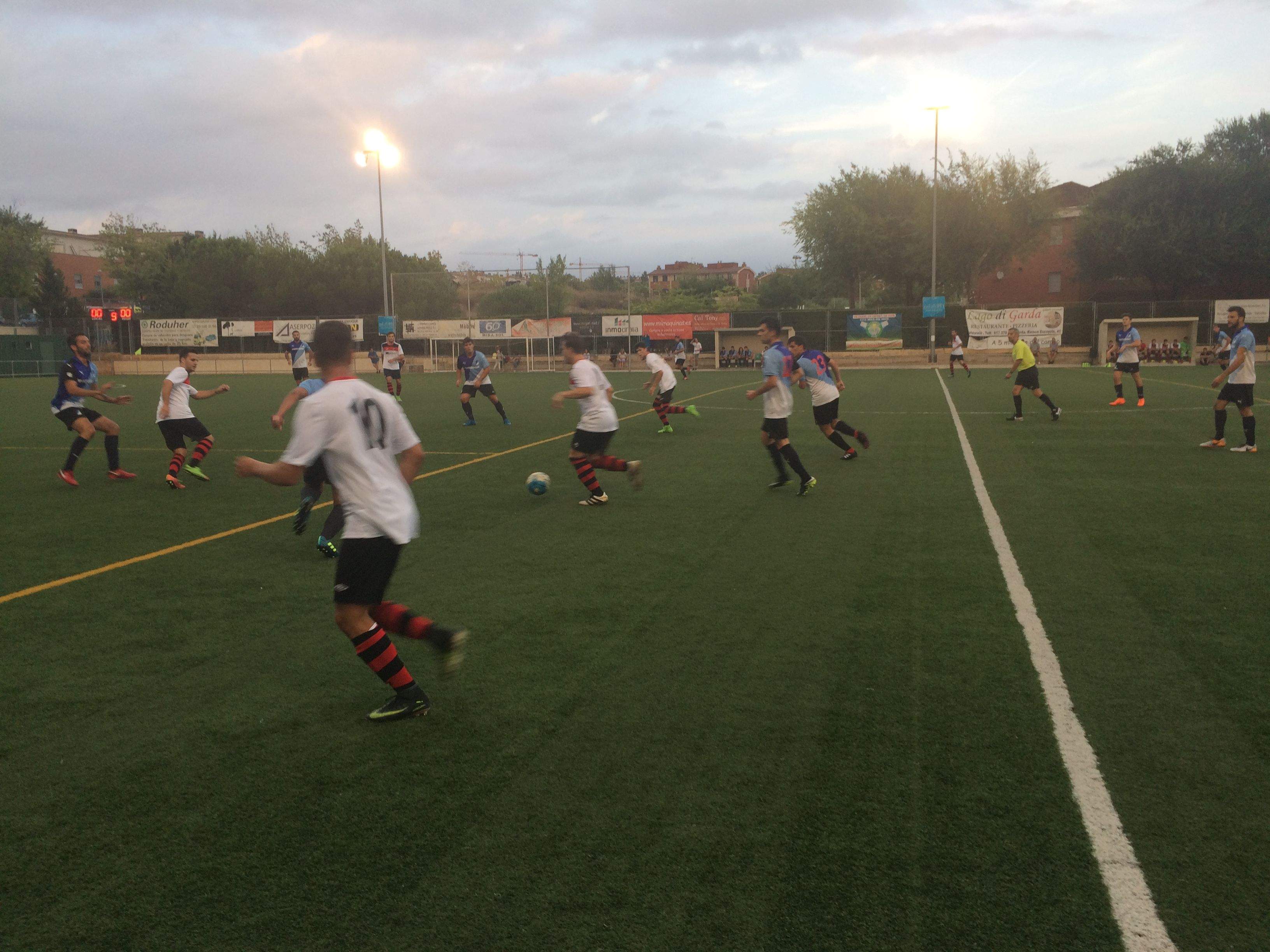 Els quatre equips de Sant Cugat han jugat recentment el 2n Torneig Centenari Junior FC Amateurs Sant Cugat CFU Mira sol Baco. FOTO: Àlex López Puig
