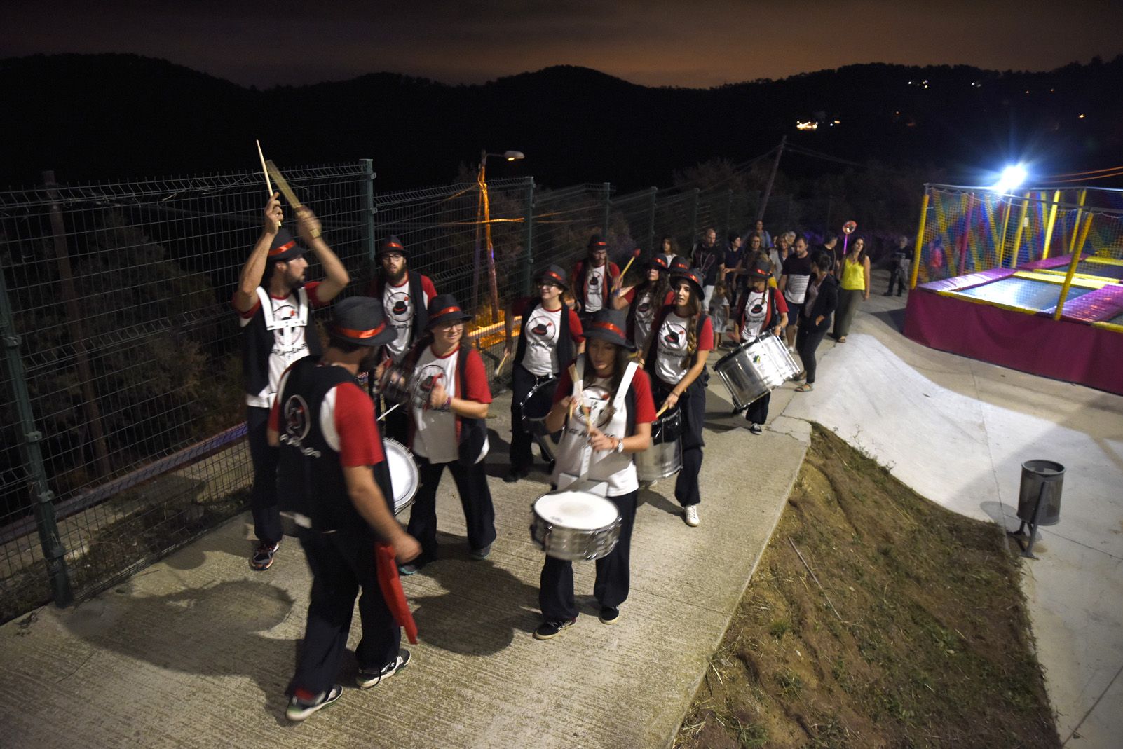 La Festa Major de les Planes ha començat amb una cercavila. FOTO: Bernat Millet