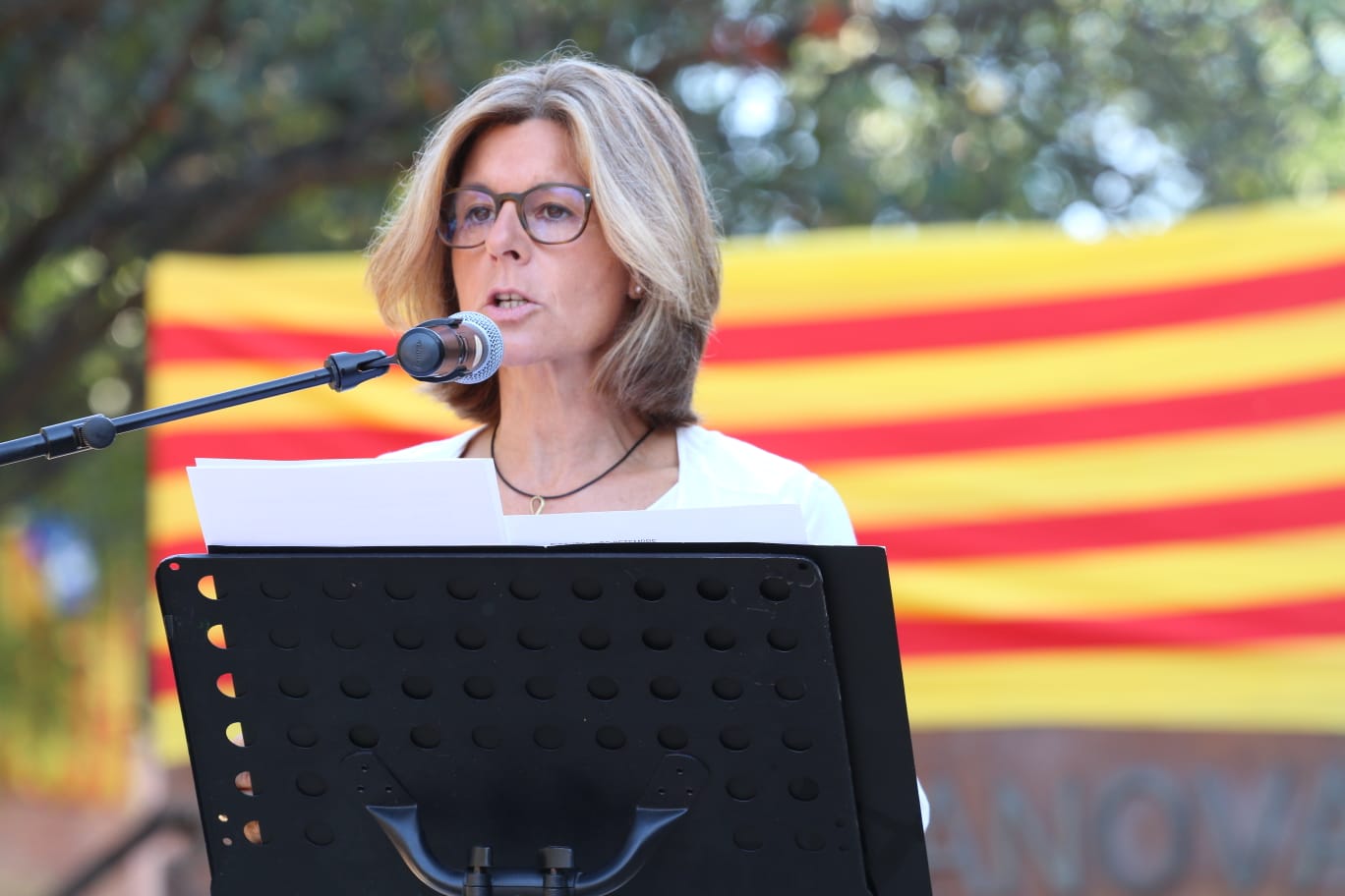 Carmela Fortuny, alcaldessa de Sant Cugat, durant el discurs institucional de la Diada Nacional de Catalunya FOTO: Lali Álvarez