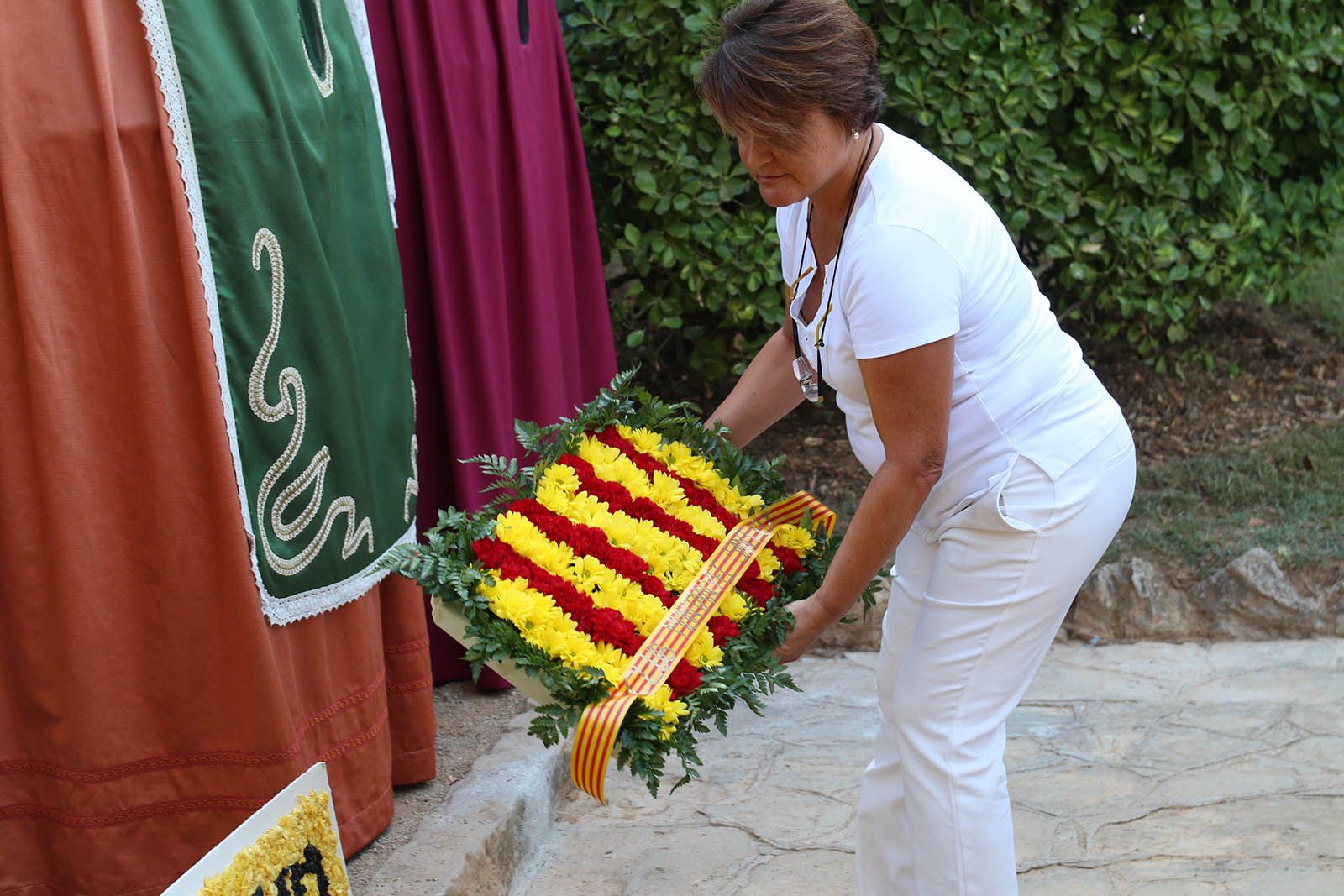 Ofrena floral a Sant Cugat. Foto: Lali Álvarez