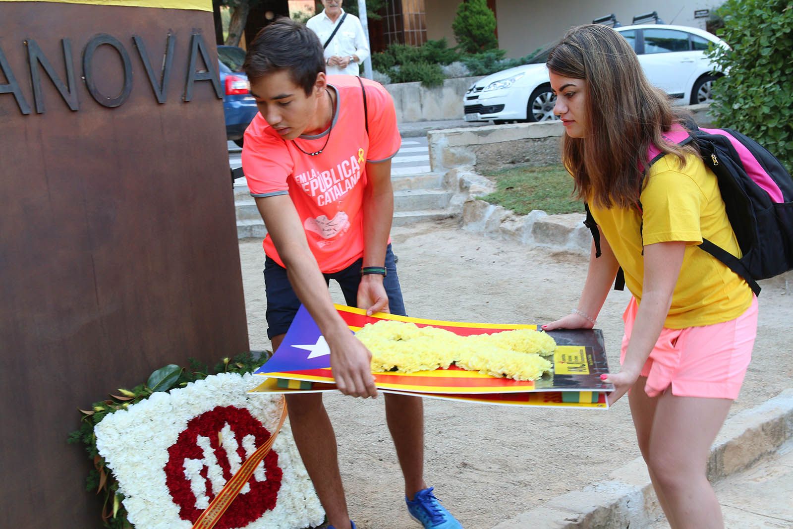 Ofrena floral a Sant Cugat. Foto: Lali Álvarez
