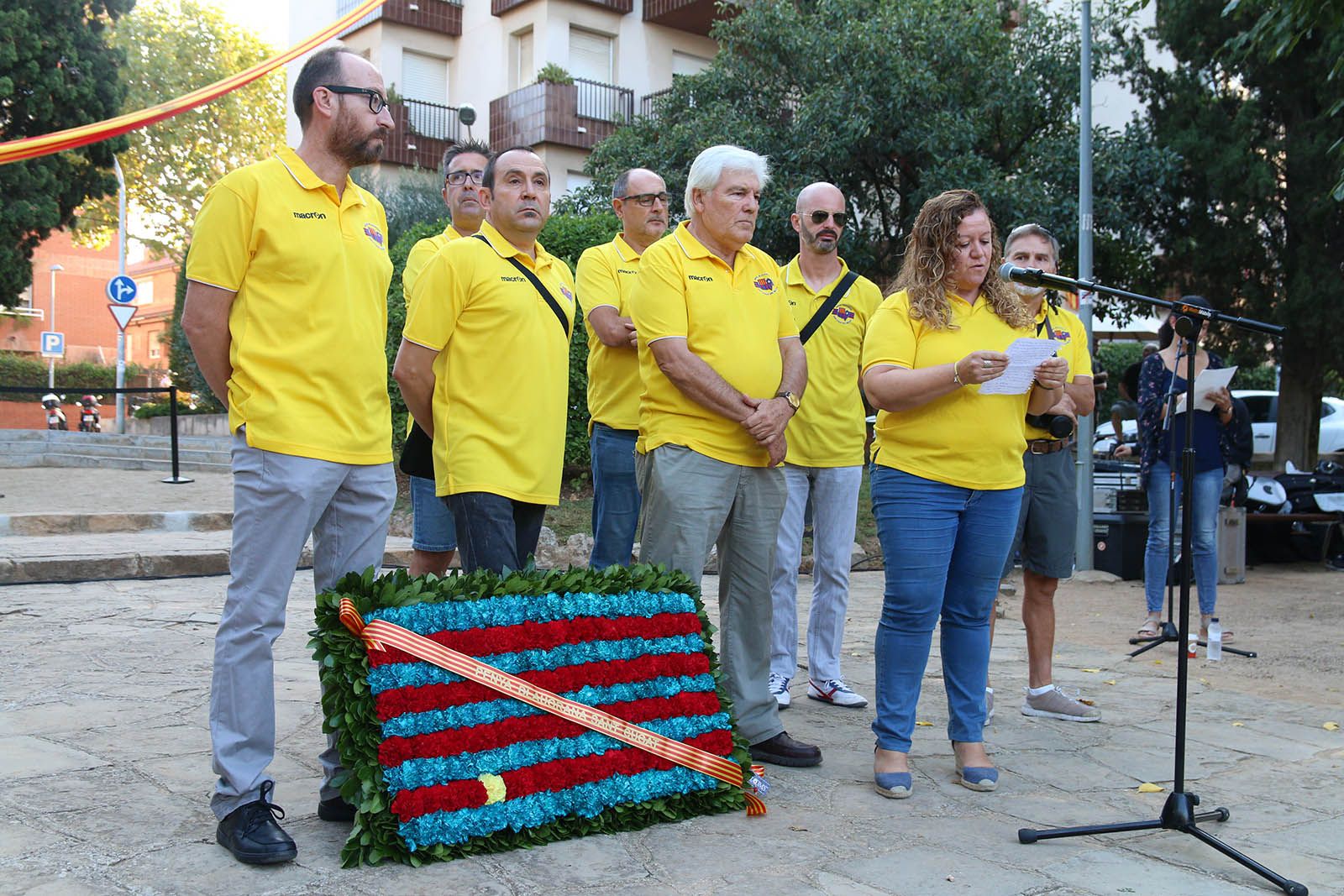 Ofrena floral a Sant Cugat. Foto: Lali Álvarez