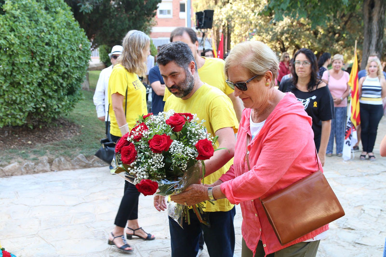 Ofrena floral a Sant Cugat. Foto: Lali Álvarez