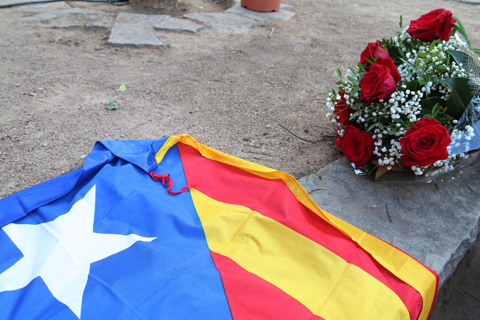 Ofrena floral a Sant Cugat. Foto: Lali Álvarez