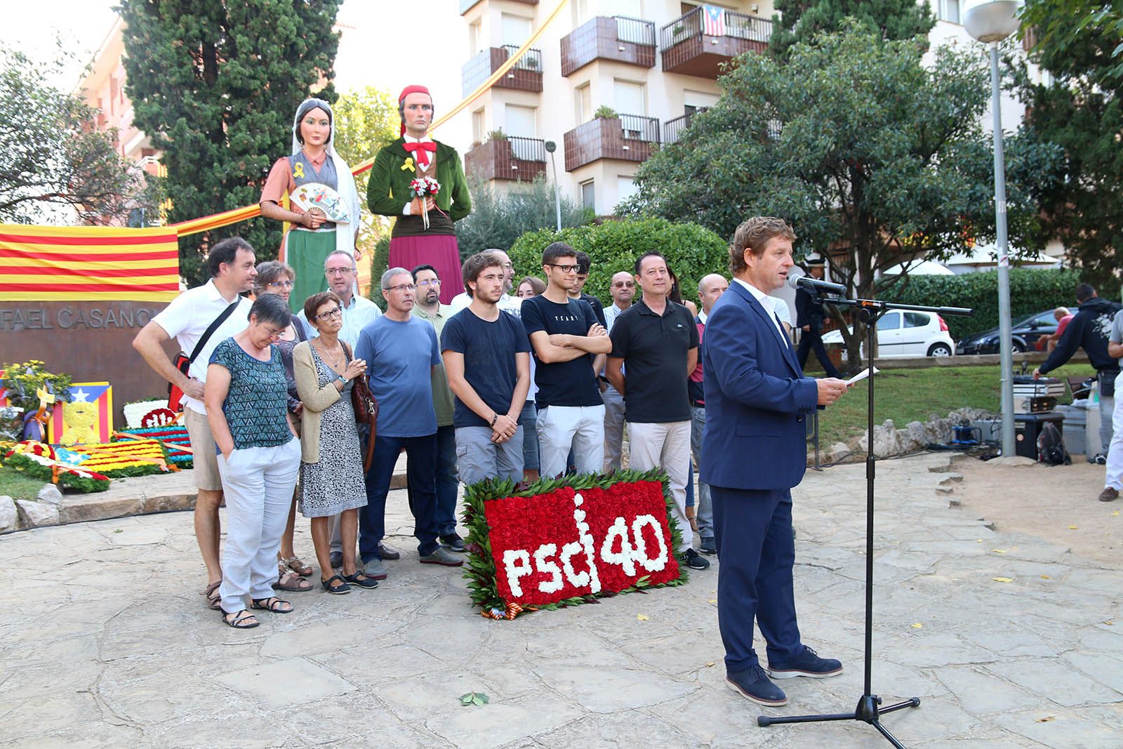 Ofrena floral a Sant Cugat. Foto: Lali Álvarez