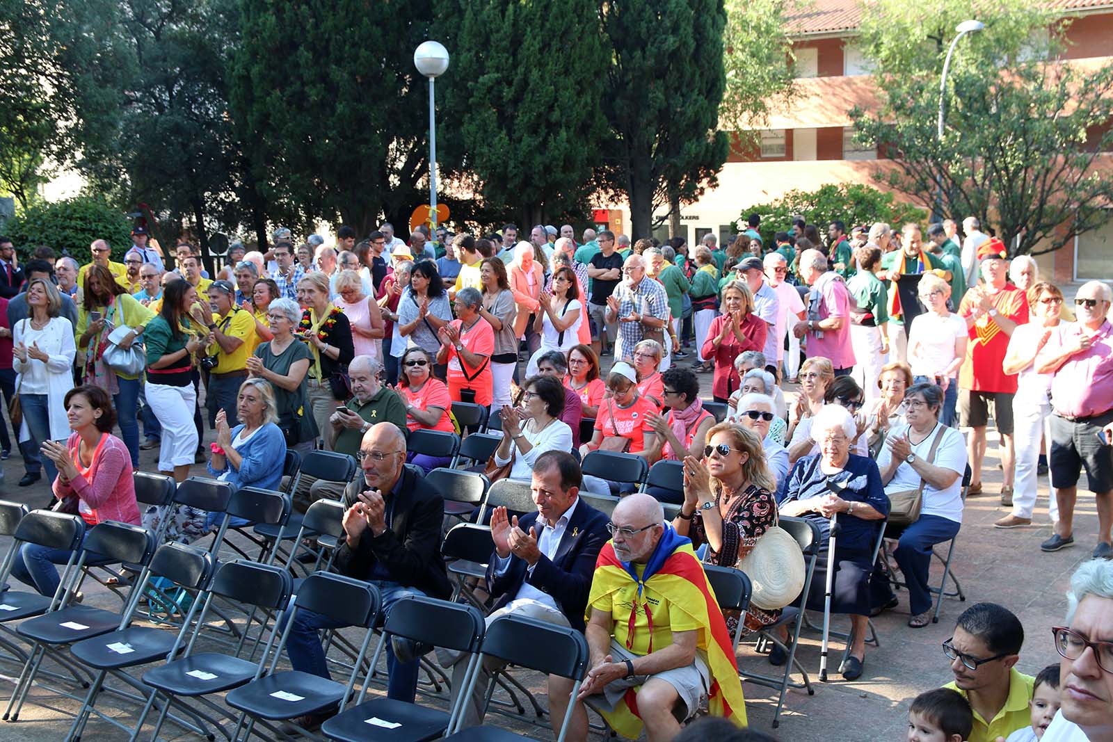 Ofrena floral a Sant Cugat. Foto: Lali Álvarez