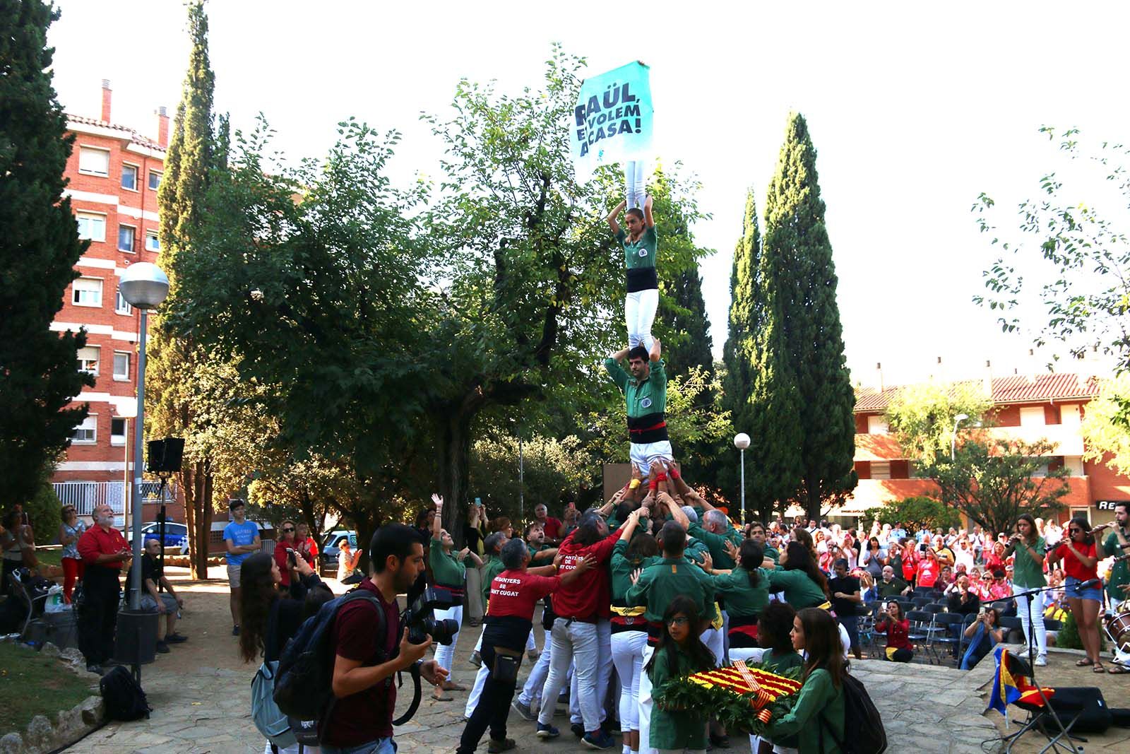 Ofrena floral a Sant Cugat. Foto: Lali Álvarez