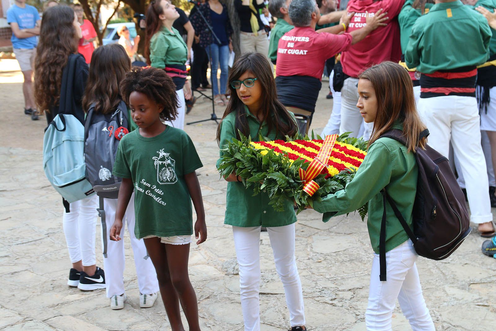 Ofrena floral a Sant Cugat. Foto: Lali Álvarez