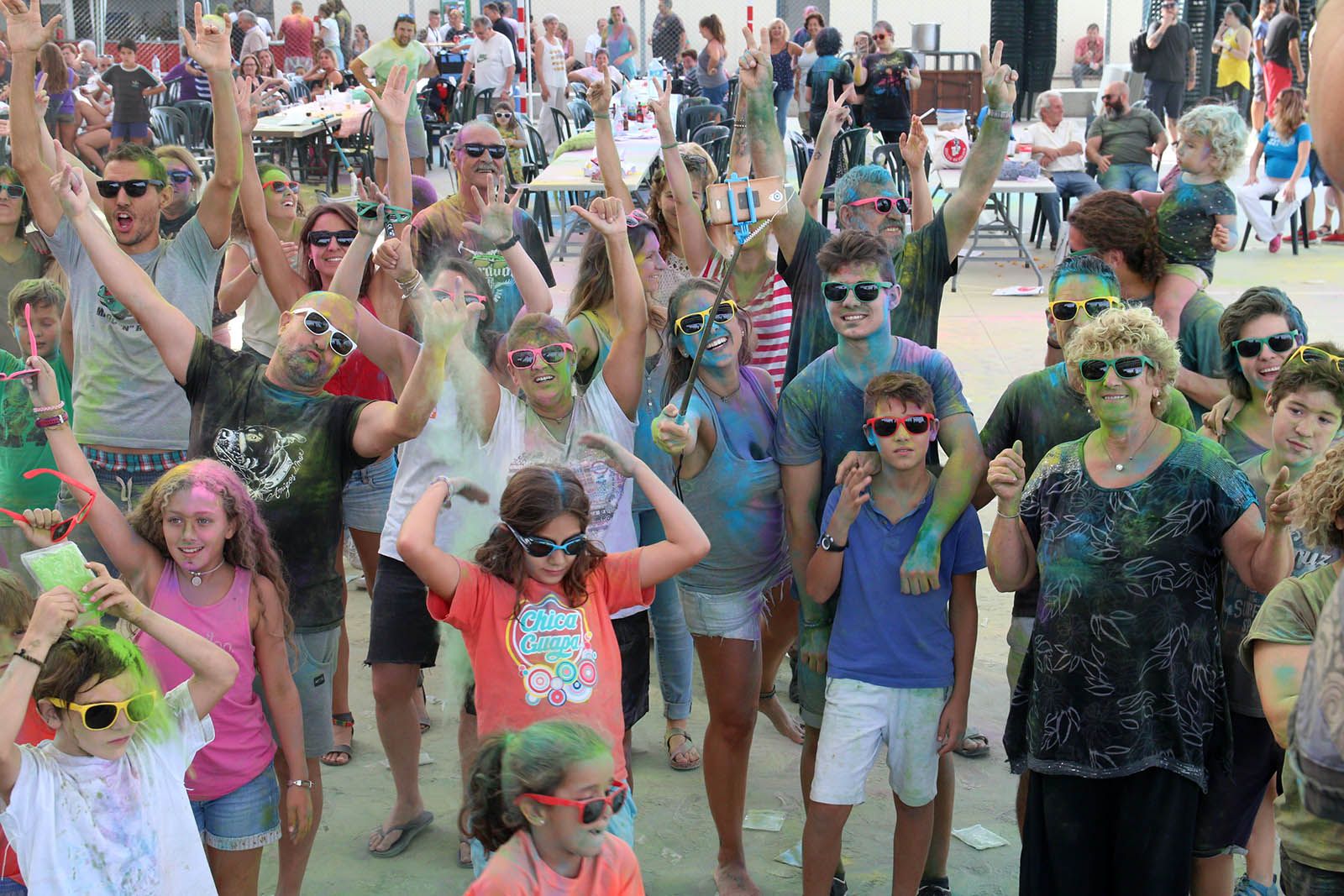 Festa Major de les Planes. Holi. Foto: Lali Álvarez