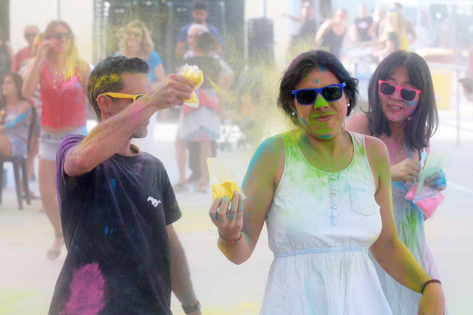 Festa Major de les Planes. Holi. Foto: Lali Álvarez