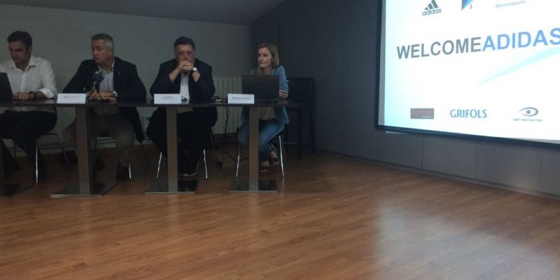 Presentació oficial de les noves equipacions. FOTO: Àlex López