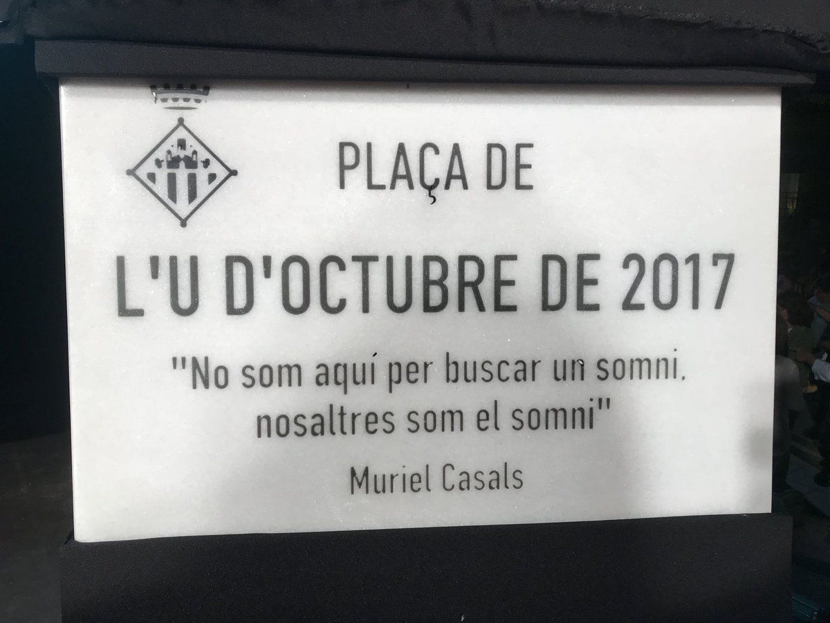 La placa de l'U d'Octubre no va arribar a ser col·locada 