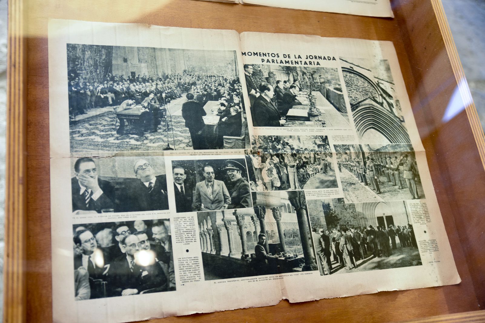 L'Exemplar de La Vanguardia de l'endemà de les Corts republicanes a Sant Cugat. FOTO: Bernat Millet