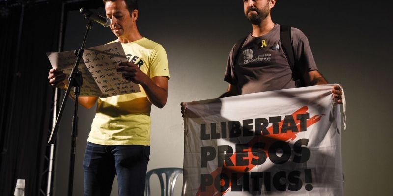 Representants de les escoles electorals han explicat les seves experiències. FOTO: Bernat Millet