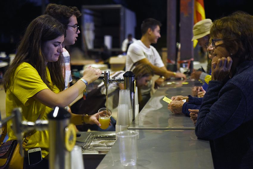 Sopar per la independència. Foto: Bernat Millet.