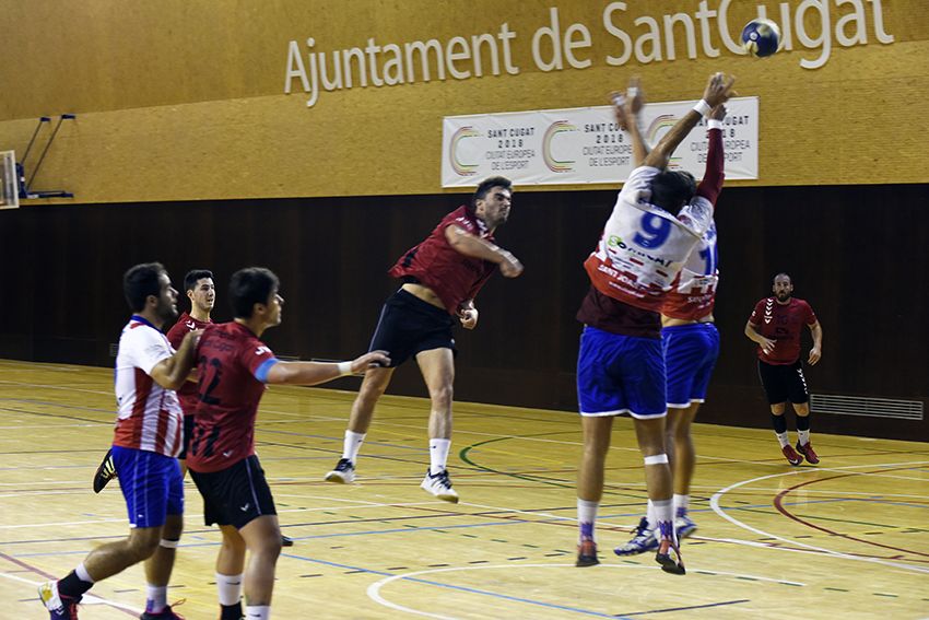 Partit de lliga de Handbol. CH Sant Cugat-H - Sant Joan Despí. Foto: Bernat Millet.Partit de lliga de Handbol. CH Sant Cugat-H - Sant Joan Despí. Foto: Bernat Millet.