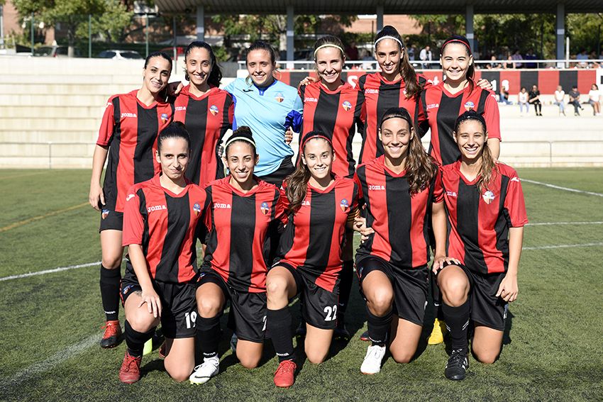 Partit de lliga de futbol femenÍ. Sant Cugat FC - CE Pontenc. Foto: Bernat Millet.