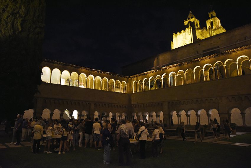Missa a càrrec de Mossèn Emili parròquia de Sant Pere d'Octavià. Foto: Bernat Millet.