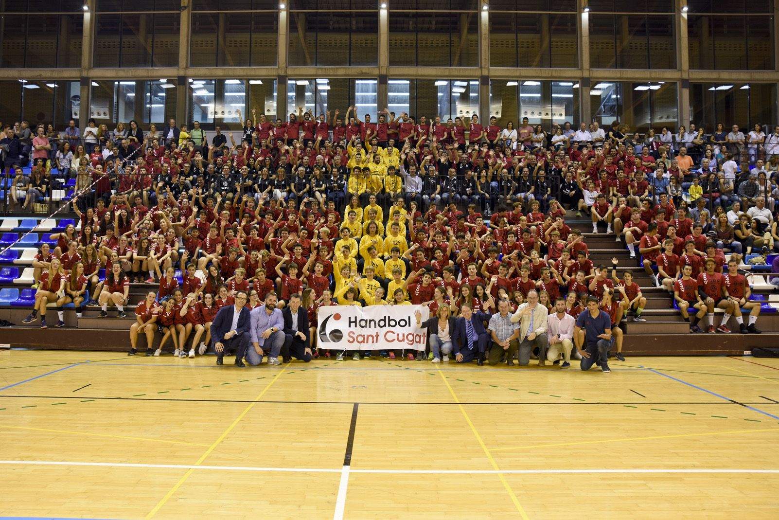 Presentació dels equips del ClubHandbol Sant Cugat. Foto: Bernat Millet.