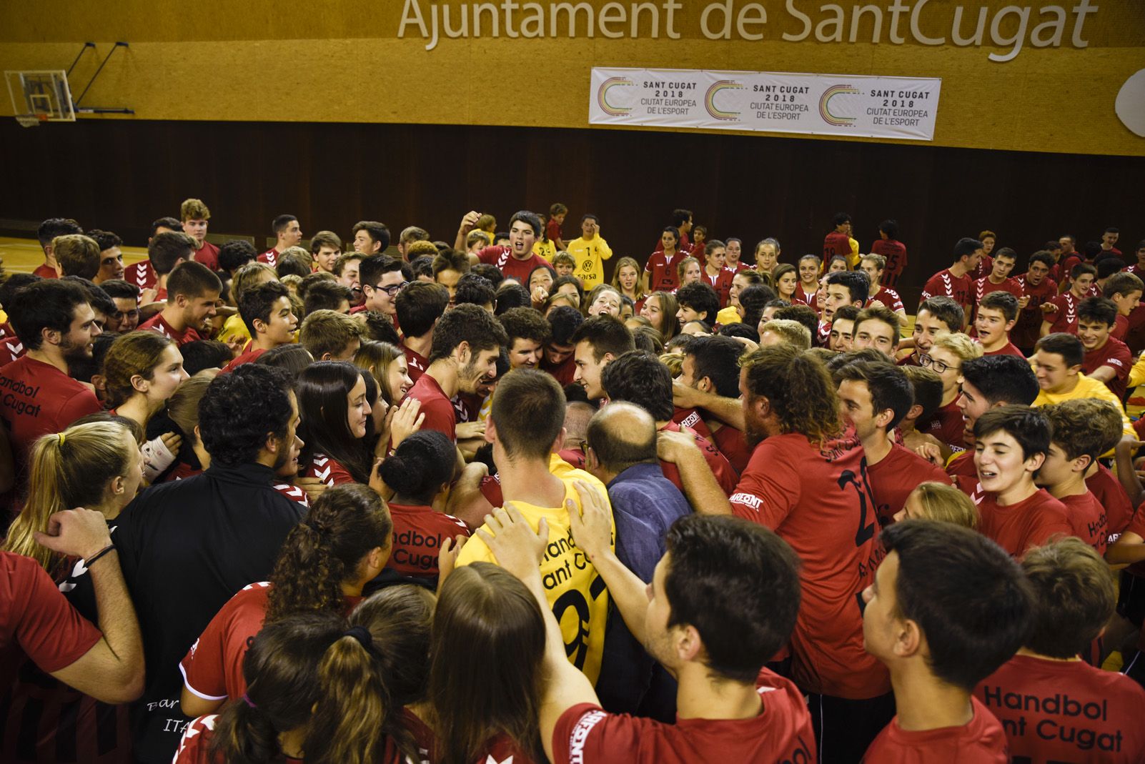 Presentació dels equips del ClubHandbol Sant Cugat. Foto: Bernat Millet.