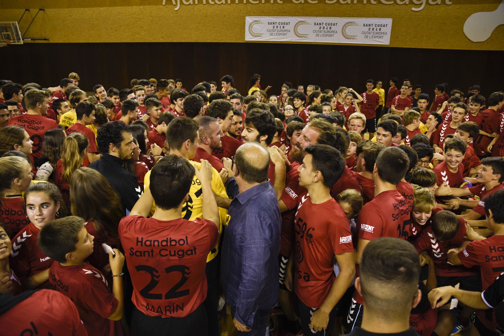 Presentació dels equips del ClubHandbol Sant Cugat. Foto: Bernat Millet.
