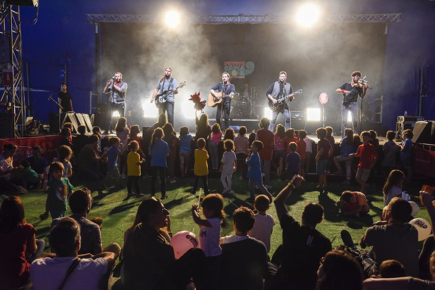 Ebri Knight al Festival Petits Camaleons. Foto: Bernat Millet.