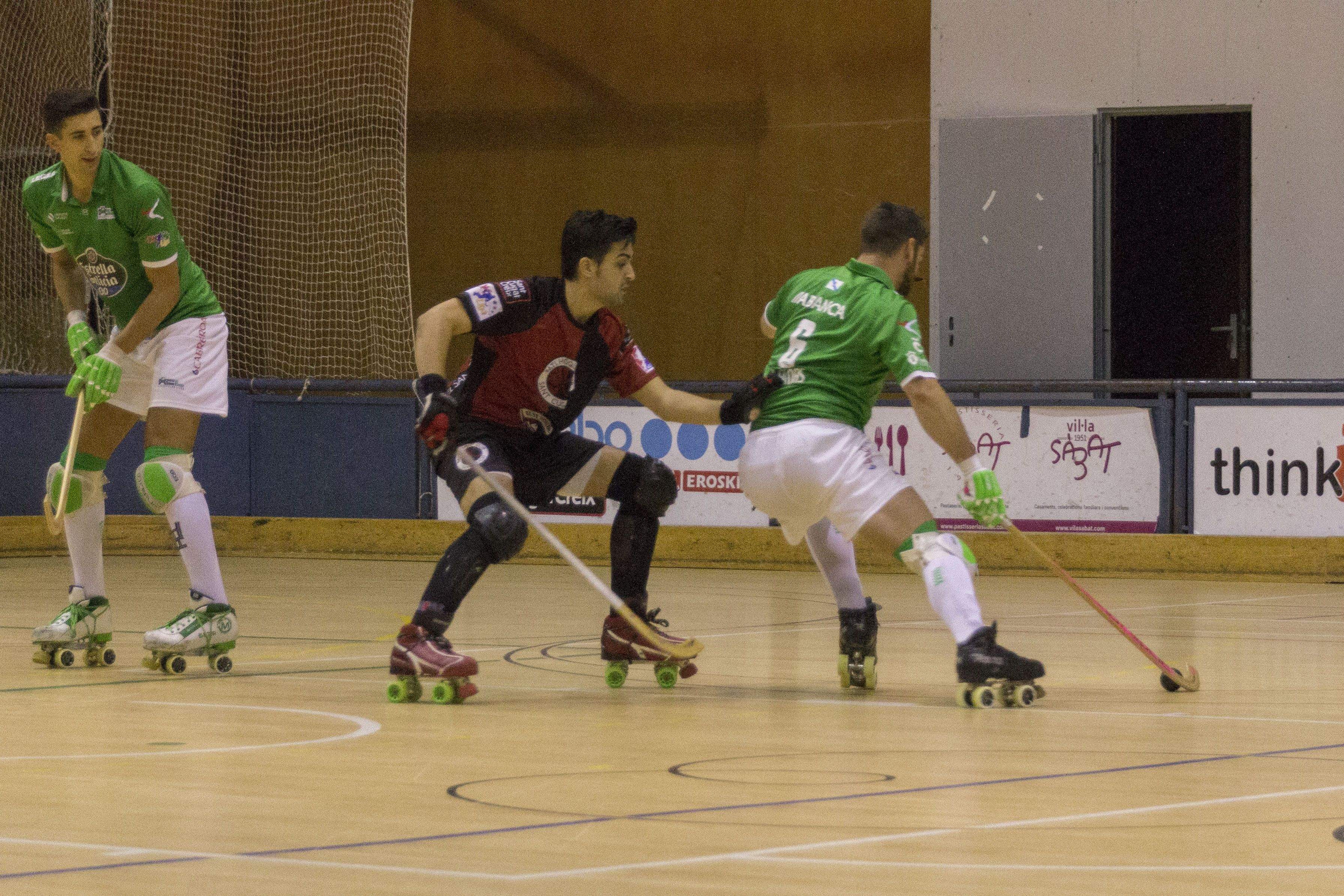 El Patí Hoquei Club Sant Cugat i l'HC Liceo han empatat a 3 gols. FOTO: Paula Galván