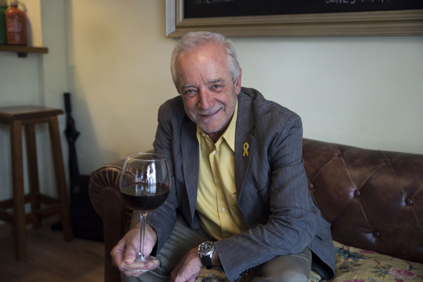 Salvador Puig, director general de l'Institut Català del Vi, en l'entrevista al bar Febrer FOTO: Bernat Milet