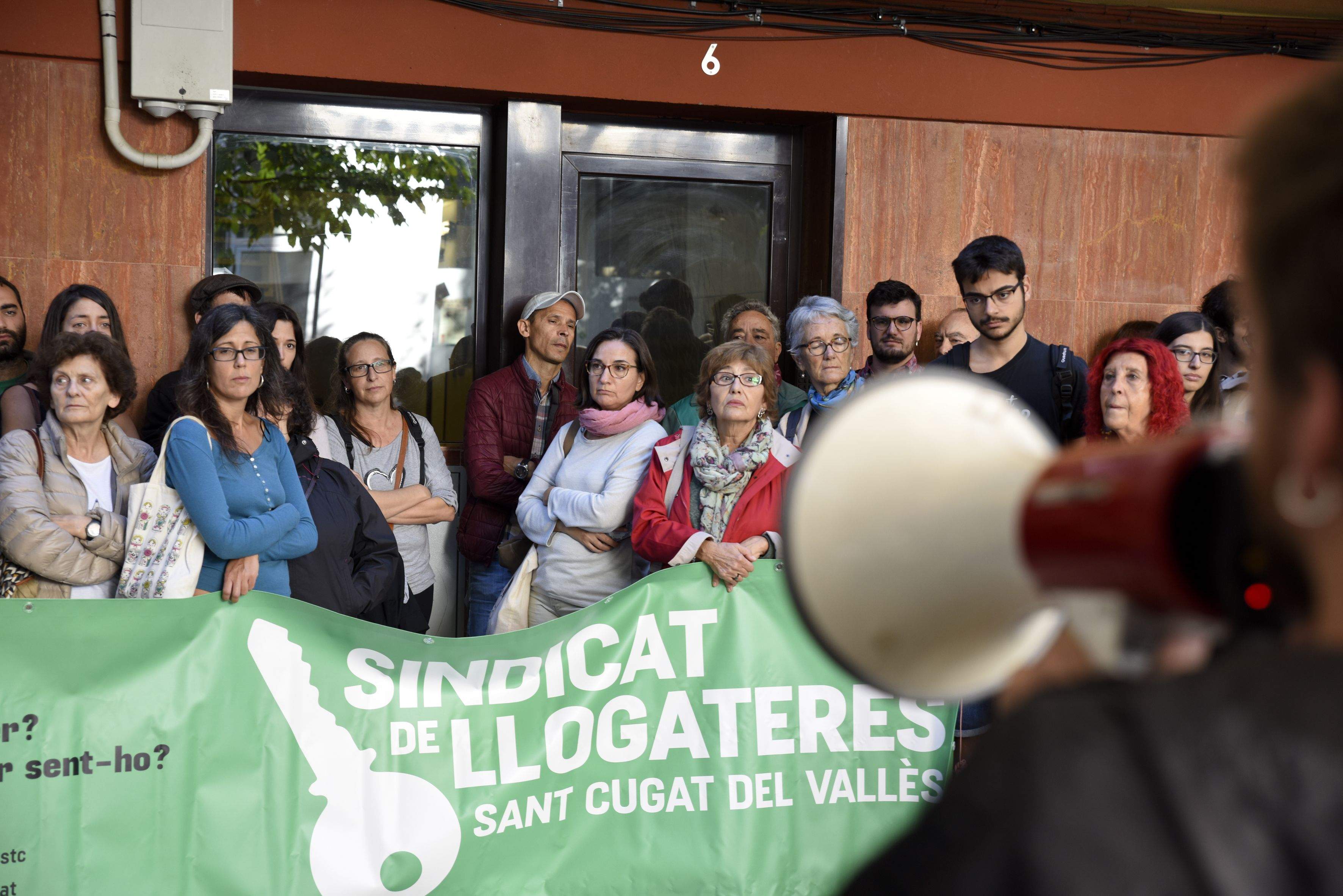 Concentració del Sindicat de Llogaters davant d'un possible desnonament. FOTO: Bernat Millet