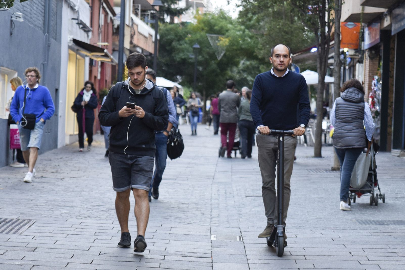 Els patinets elèctrics guanyen lloc a les ciutats. FOTO: Bernat Millet