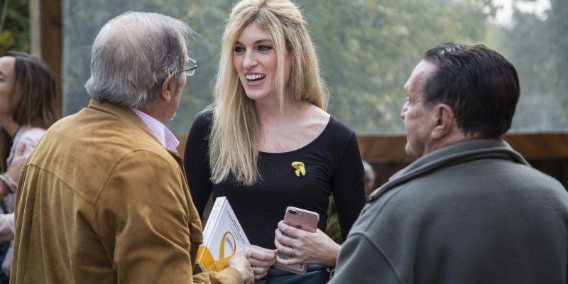 Presentació del llibre 'Jo també porto el llaç gro', de Maria Xinxó. FOTO: Ángel Bravo