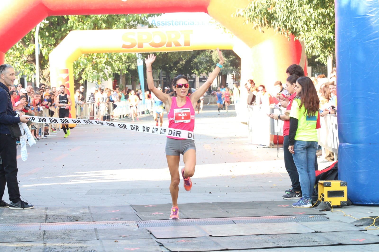 La santcugatenca Elisa Melilli, campiona dels 10 quilòmetres de la Cursa DiR-Mossos d'Esquadra. FOTO: Lali Álvarez