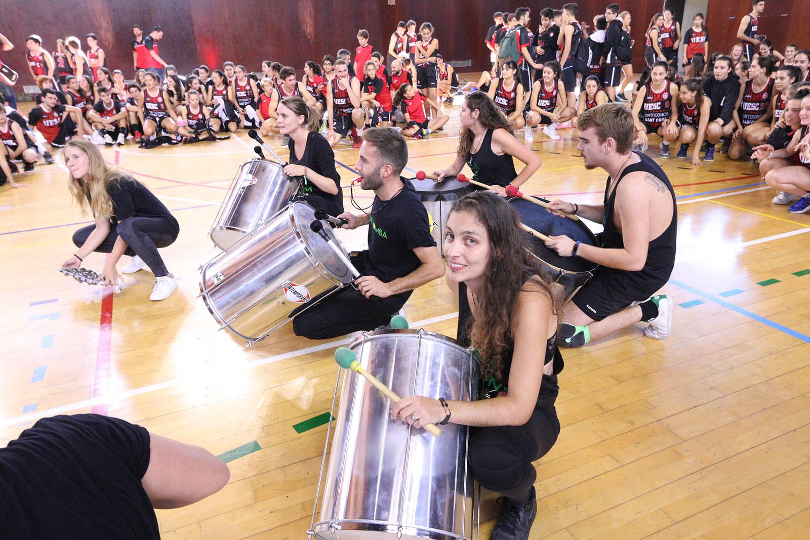 Presentació de les seccions de bàsquet i tennis taula de la UESC. Foto: Lali Álvarez