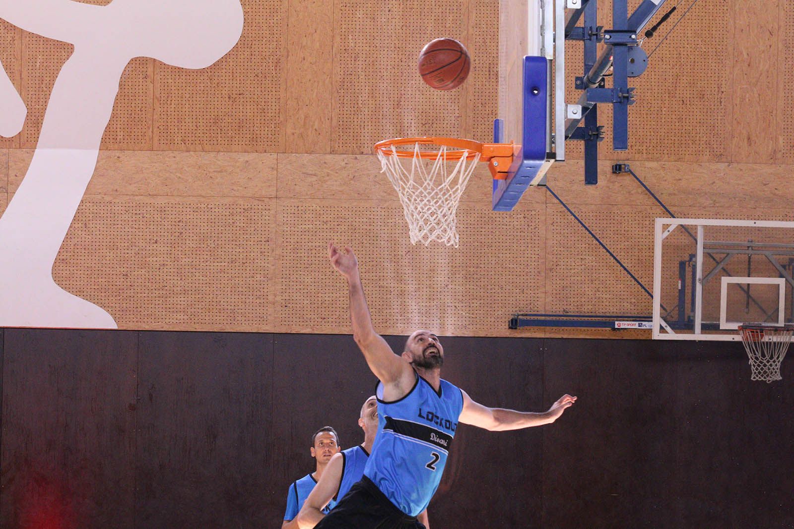 Presentació de les seccions de bàsquet i tennis taula de la UESC. Foto: Lali Álvarez