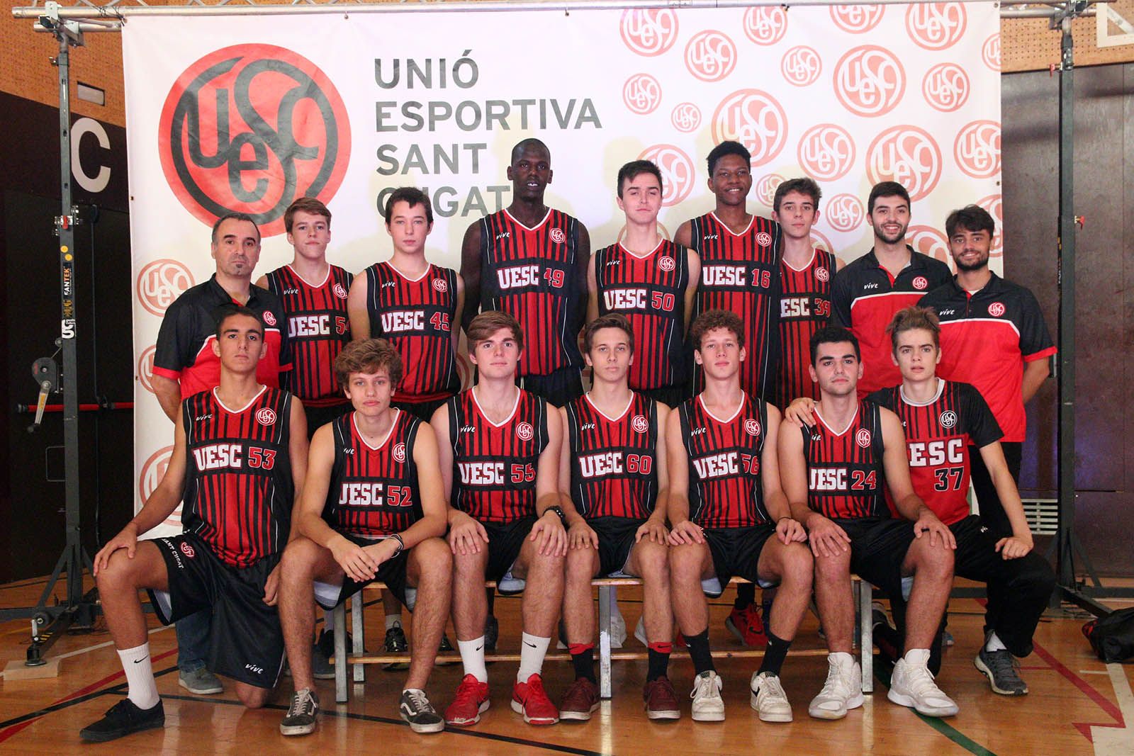 Presentació de les seccions de bàsquet i tennis taula de la UESC. Foto: Lali Álvarez