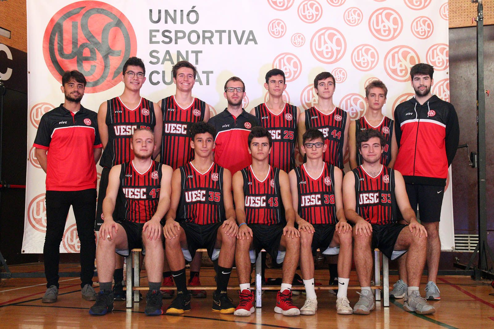 Presentació de les seccions de bàsquet i tennis taula de la UESC. Foto: Lali Álvarez