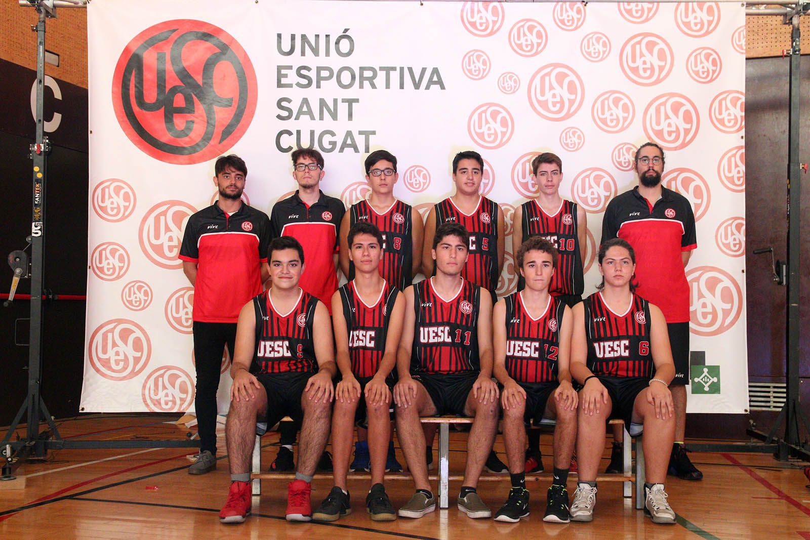 Presentació de les seccions de bàsquet i tennis taula de la UESC. Foto: Lali Álvarez