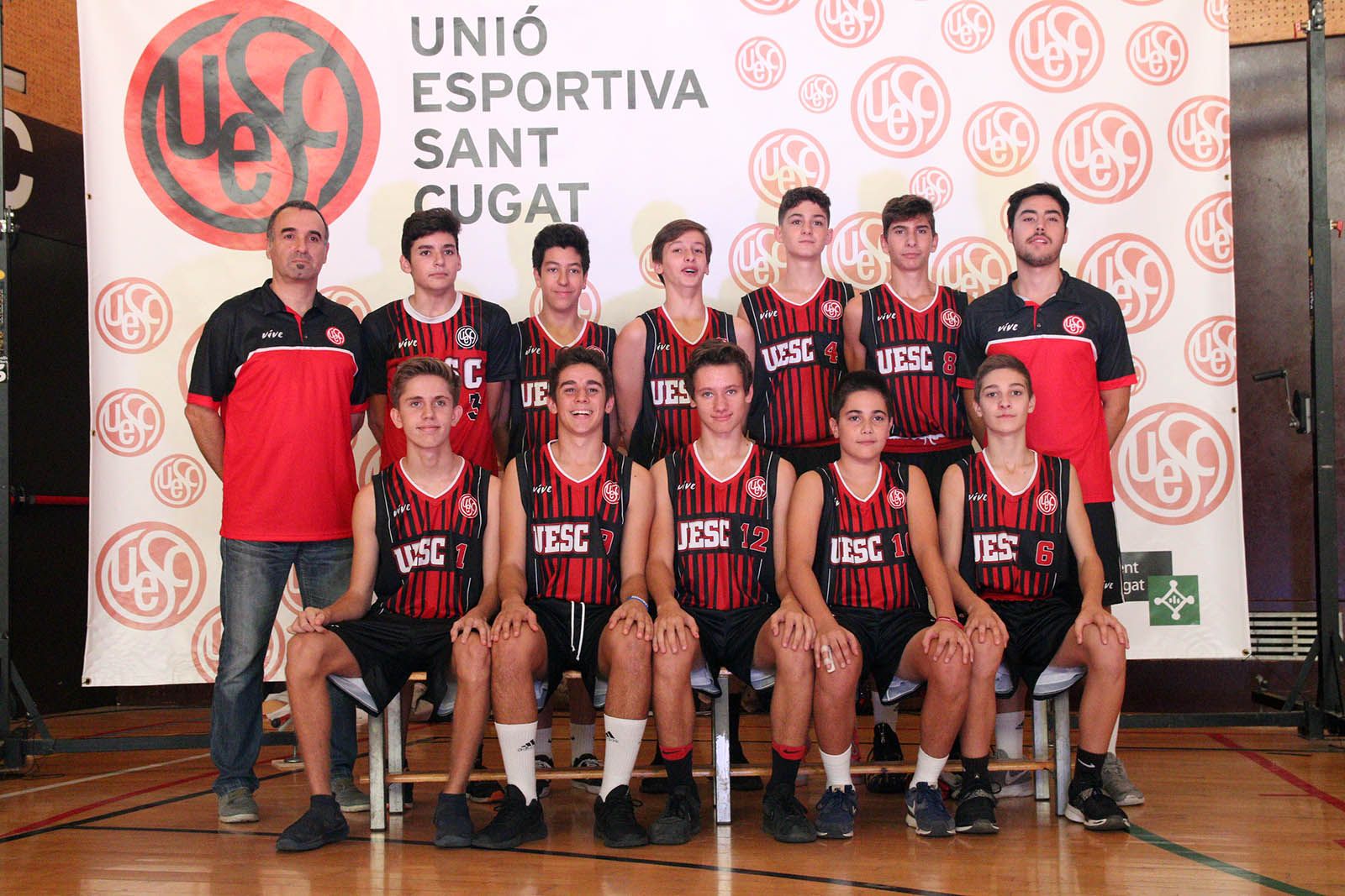 Presentació de les seccions de bàsquet i tennis taula de la UESC. Foto: Lali Álvarez