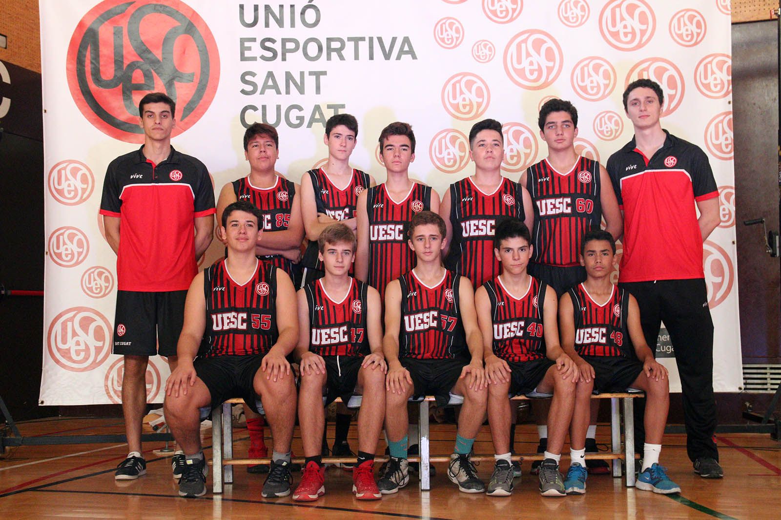 Presentació de les seccions de bàsquet i tennis taula de la UESC. Foto: Lali Álvarez