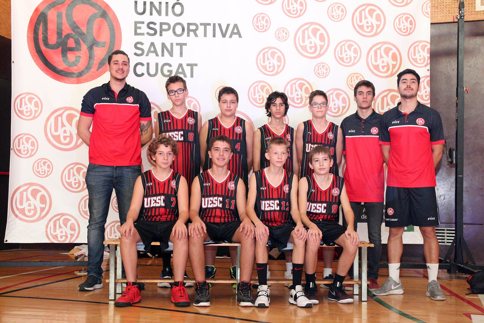 Presentació de les seccions de bàsquet i tennis taula de la UESC. Foto: Lali Álvarez