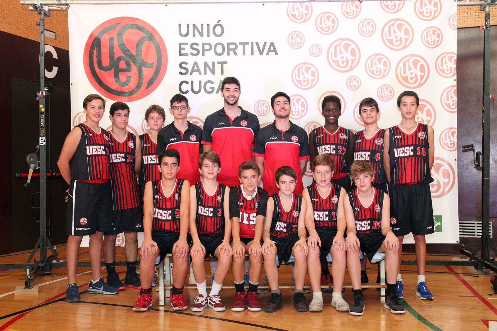 Presentació de les seccions de bàsquet i tennis taula de la UESC. Foto: Lali Álvarez