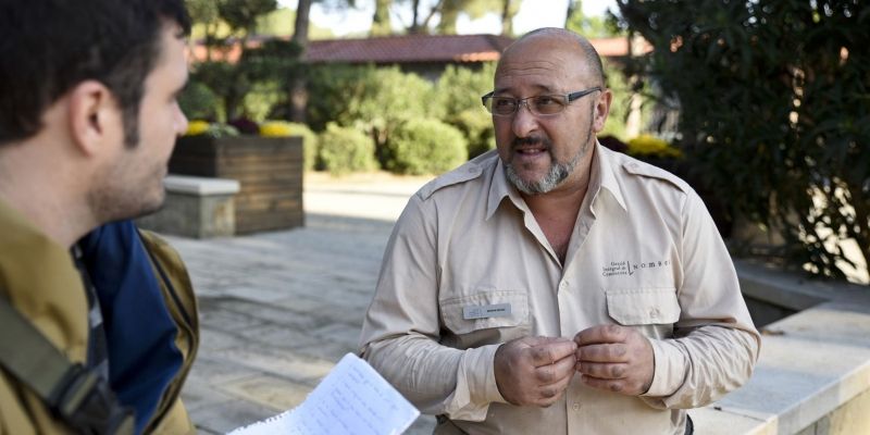 Serafín Enciso durant l'entrevista. FOTO: Bernat Millet